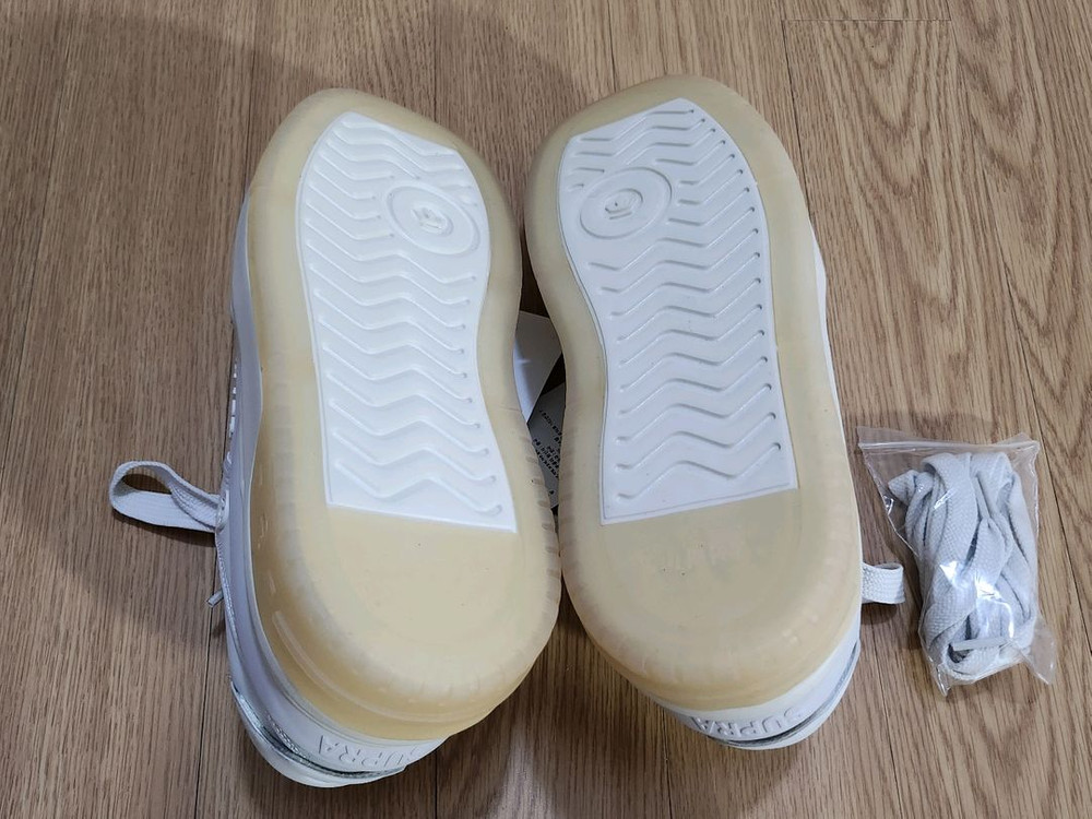 수프라 베이더 x운동화 이미지