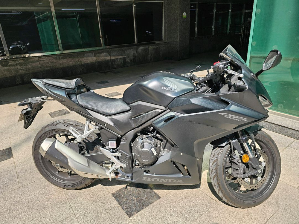혼다 CBR500R 매트 블랙 오토바이 2024년식 이미지