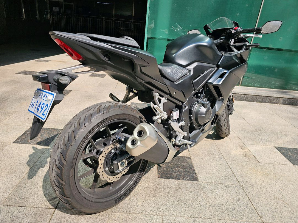혼다 CBR500R 매트 블랙 오토바이 2024년식 이미지