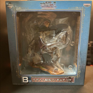 진격의거인 이치방쿠지 B상 리바이 기마 피규어 이미지