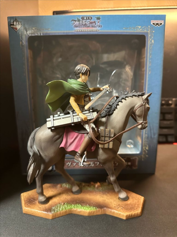 진격의거인 이치방쿠지 B상 리바이 기마 피규어 이미지