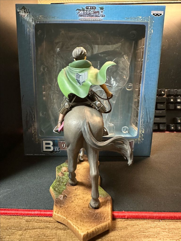 진격의거인 이치방쿠지 B상 리바이 기마 피규어 이미지