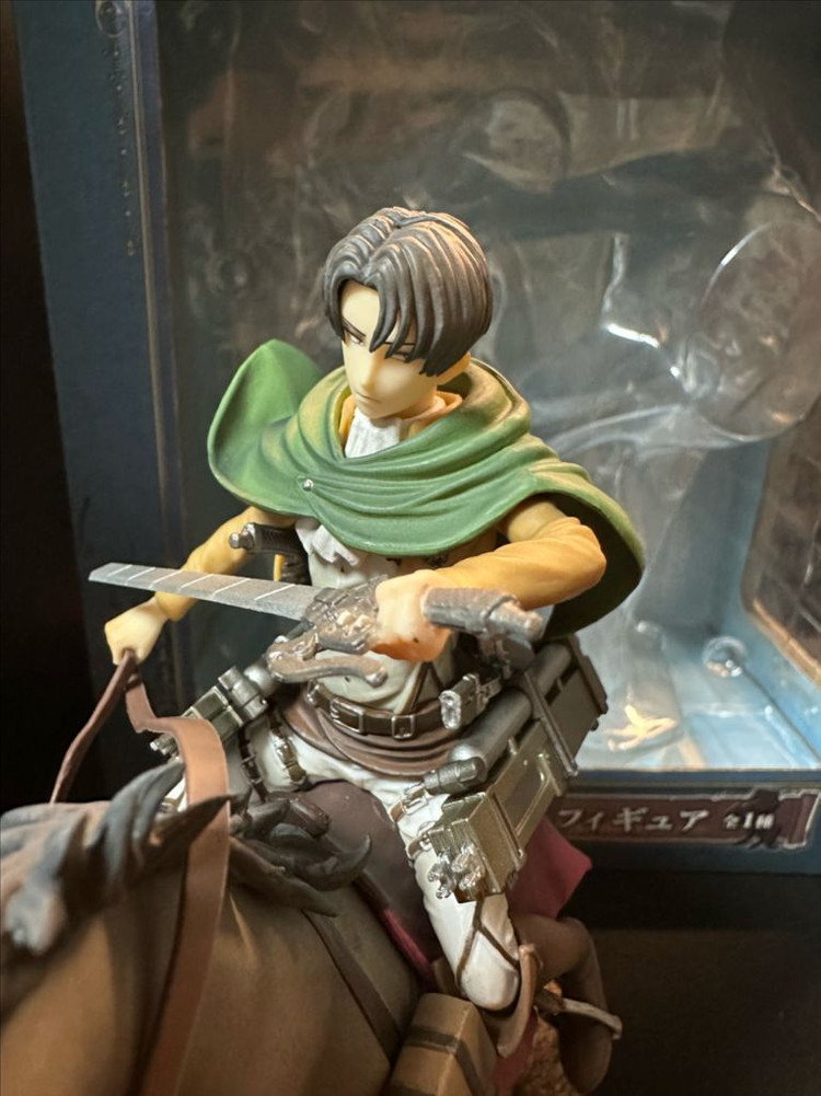 진격의거인 이치방쿠지 B상 리바이 기마 피규어 이미지