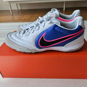 나이키 티엠포 리게라 프로 TF (IB4477146)