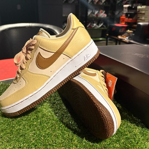 [새상품/270] 나이키 에어포스1 펄화이트 세서미 이미지