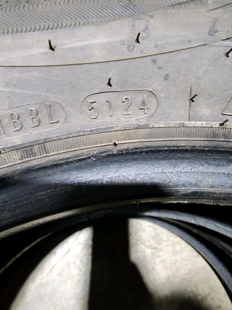 205 60 16 중고타이어 이미지