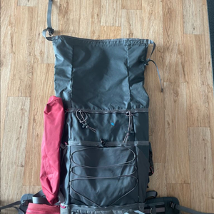 클라터뮤젠 그립 2.0 40리터 배낭 및 악세 일괄판매