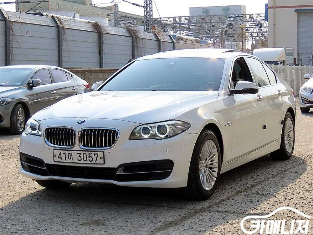 [BMW]5시리즈 (F10) 520d xDrive #3월급매--1