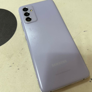 갤럭시퀀텀2 이미지