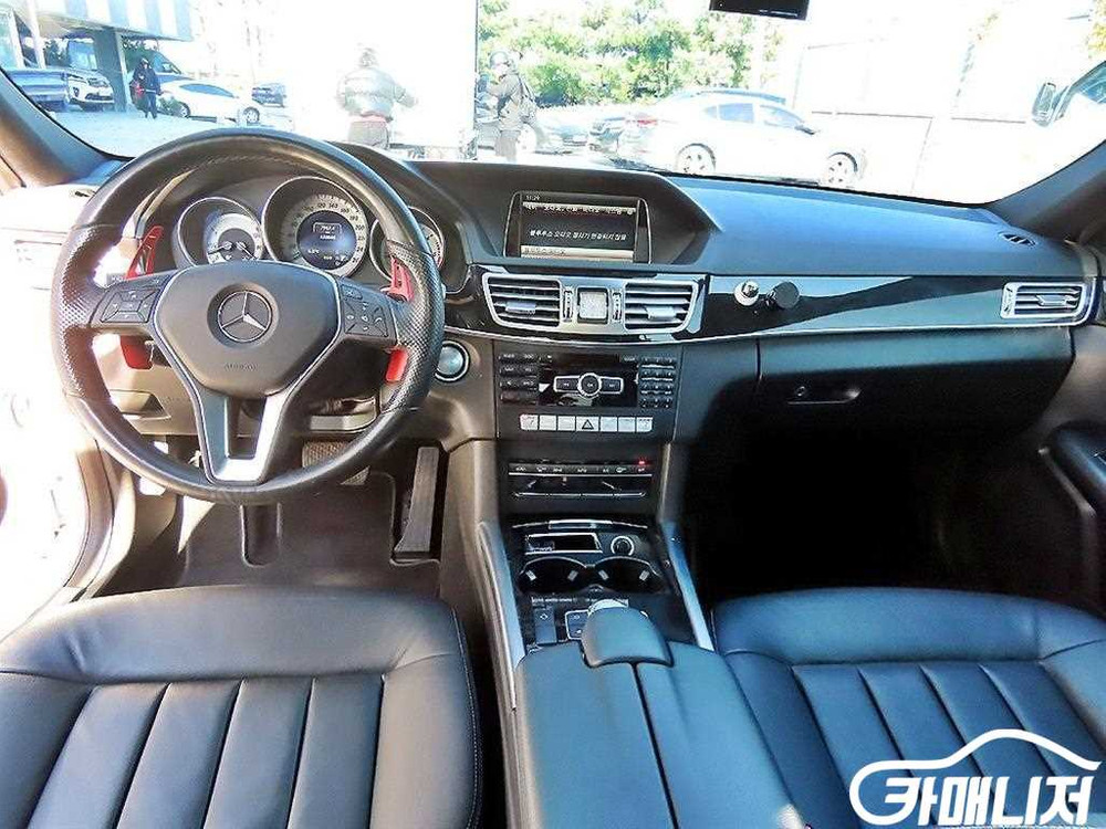 [벤츠]E-클래스 W212 E250 블루텍 4MATIC 아방가르드 (5인승) #3월급매--6