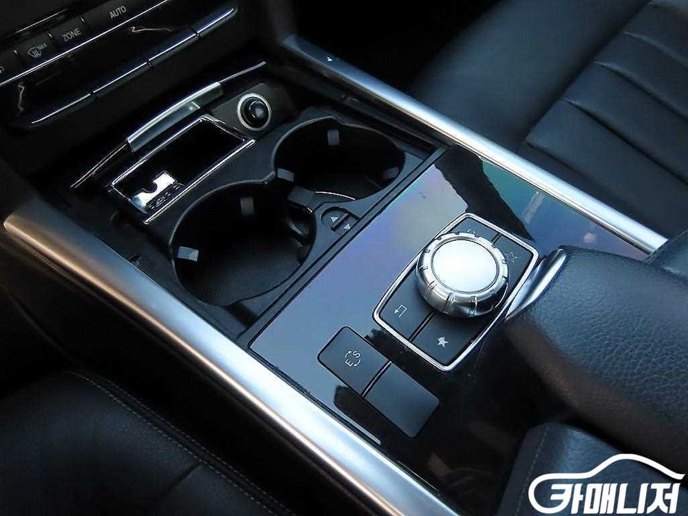 [벤츠]E-클래스 W212 E250 블루텍 4MATIC 아방가르드 (5인승) #3월급매--9