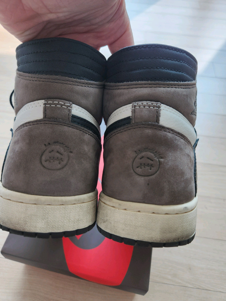 265 조던1 하이 트래비스스캇 모카--3