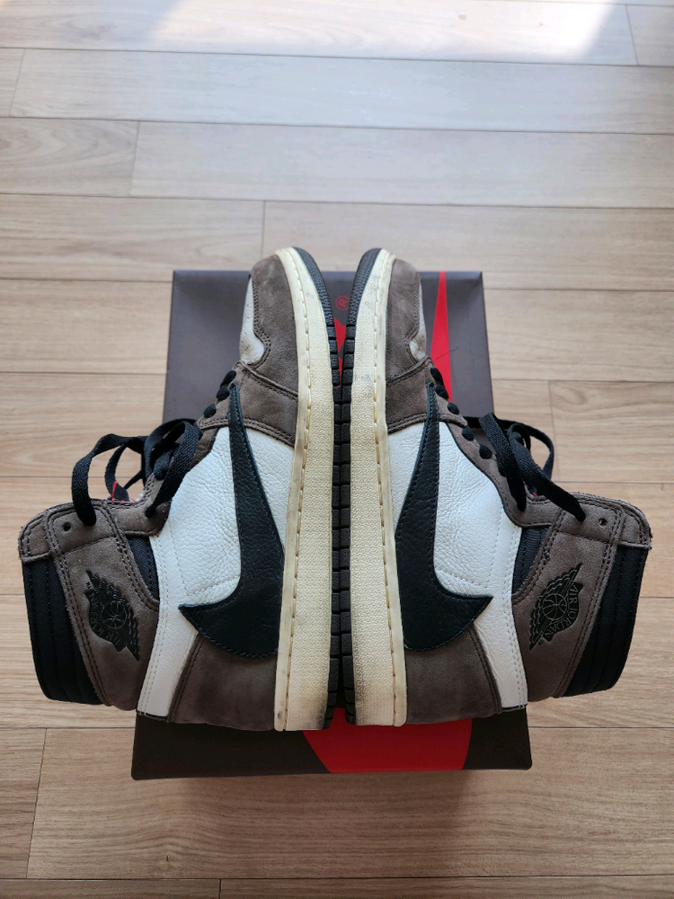 265 조던1 하이 트래비스스캇 모카--5