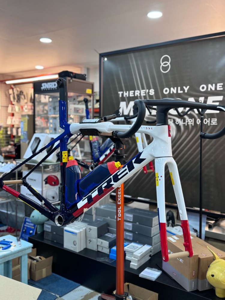 트렉 마돈 SLR 7 8세대 완성차 및 프레임 / 새제품 판매 이미지