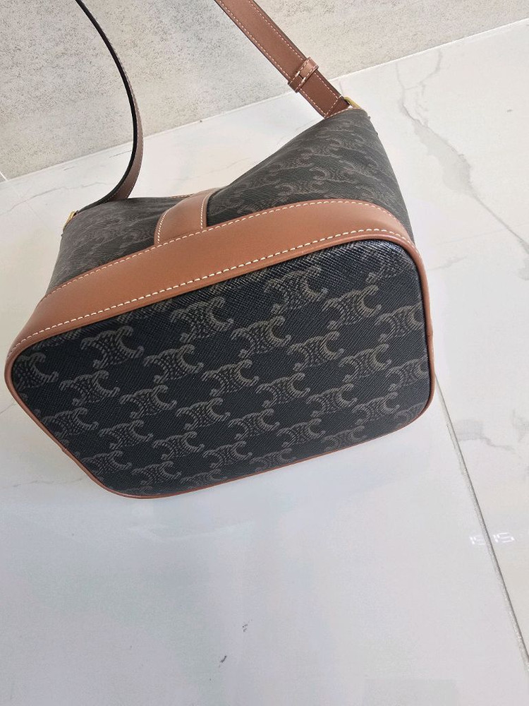 셀린느 버킷백 스몰 풀박 이미지