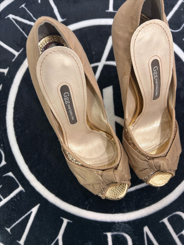 국내산 고퀄리티 하이힐 / 럭셔리 리본꼬임 오픈토 골드힐 59,800--1