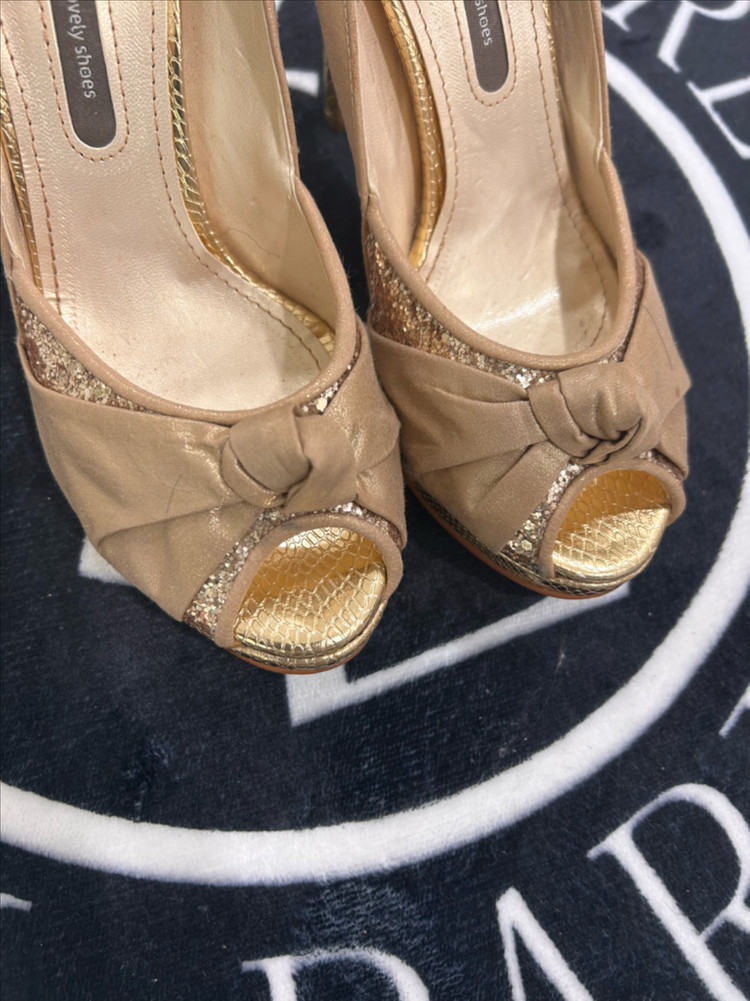 국내산 고퀄리티 하이힐 / 럭셔리 리본꼬임 오픈토 골드힐 59,800--2