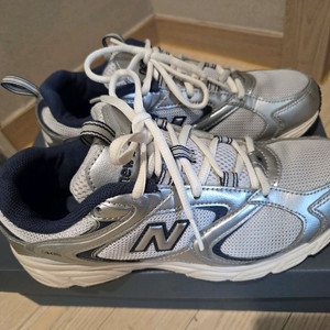 뉴발란스 408 실버/네이비 운동화 245mm