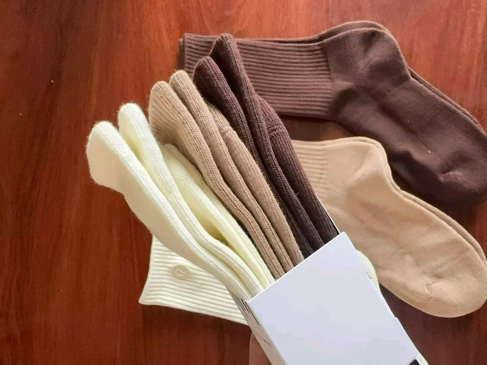 룰루레몬 데일리 양말 일본한정--1