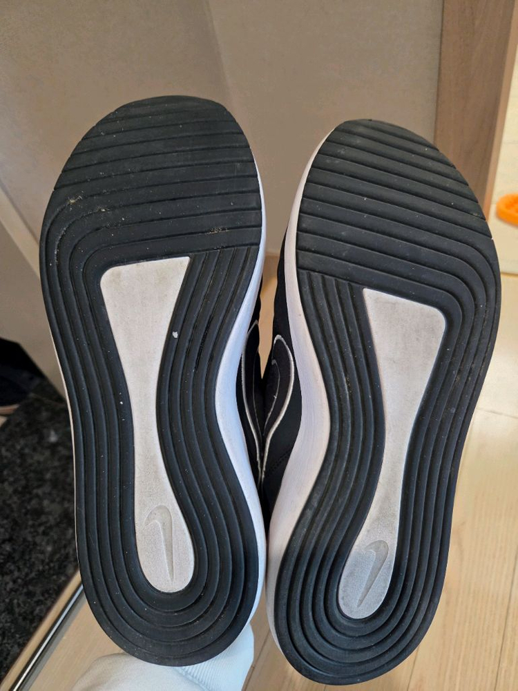 나이키 남성 E-시리즈 1.0 블랙 운동화 285--4