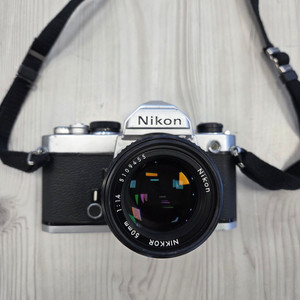 니콘 FM 필름카메라 + 50mm 렌즈 세트 이미지