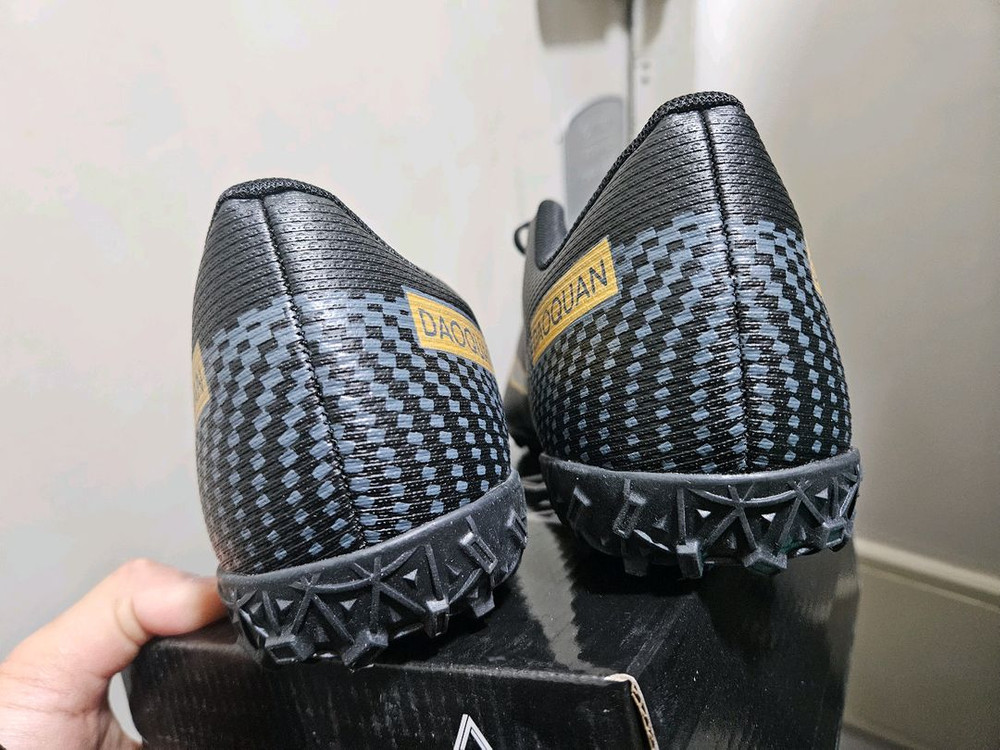 250,255,285 엘쏘 축구화 인조잔디 풋살화(새상품)--2