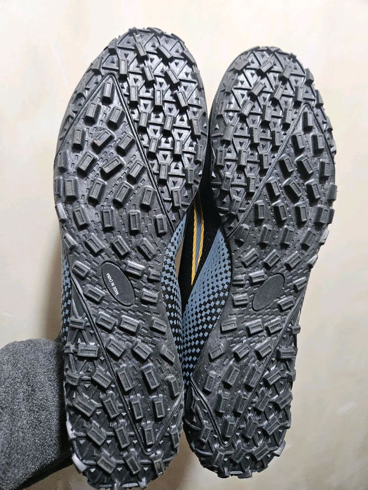 250,255,285 엘쏘 축구화 인조잔디 풋살화(새상품)--3