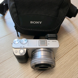 소니 a6400 16-50mm 번들셋트 실버 판매합니다