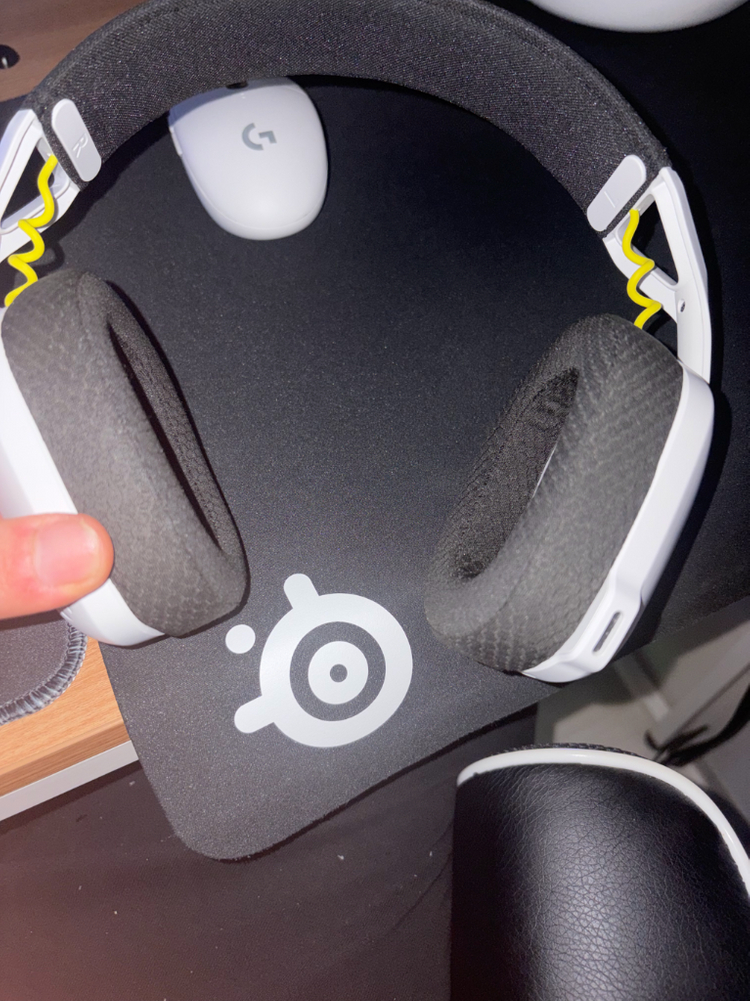 로지텍G435 무선 게이밍 헤드셋--2