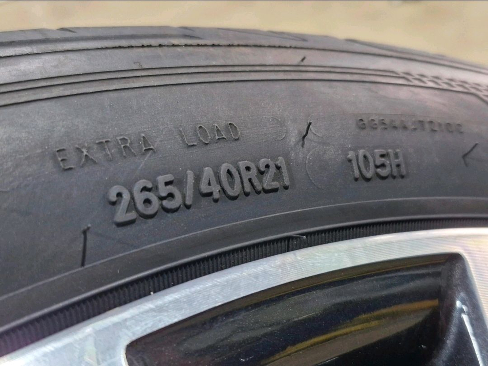 현대 싼타페 MX5 캘리그라피 21인치 휠타이어 셋트판매 합니다 이미지