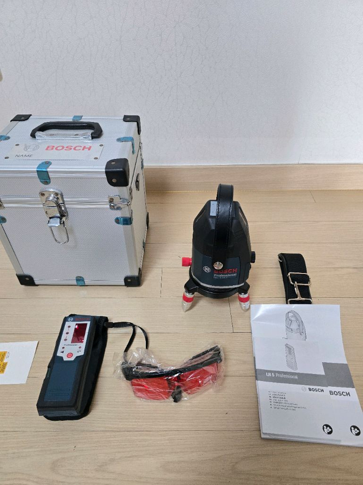 보쉬 레이저 레벨기 이미지