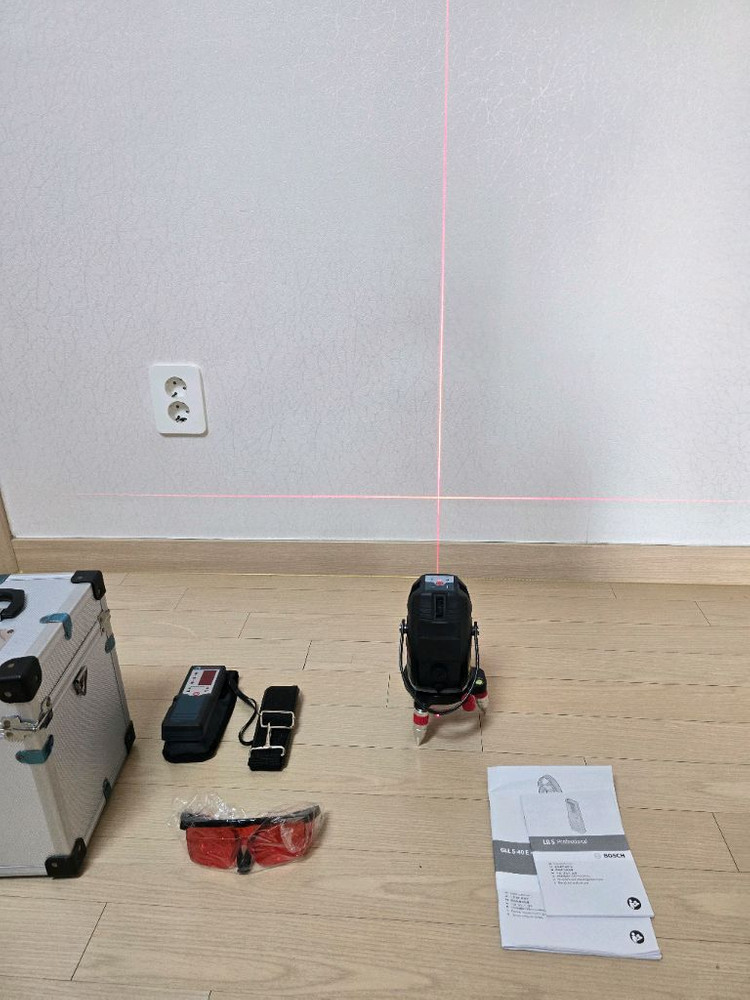 보쉬 레이저 레벨기 이미지