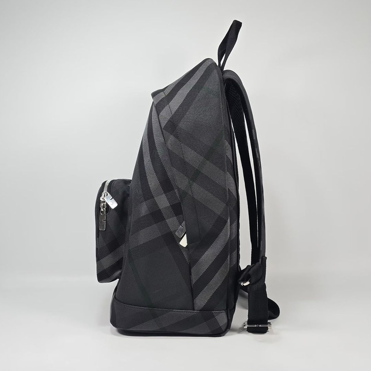 버버리 헤리티지 체크 백팩 이미지