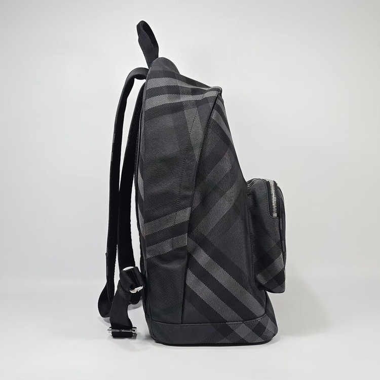 버버리 헤리티지 체크 백팩 이미지