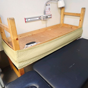 환자용 침대 이미지