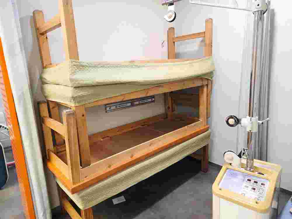 환자용 침대 이미지