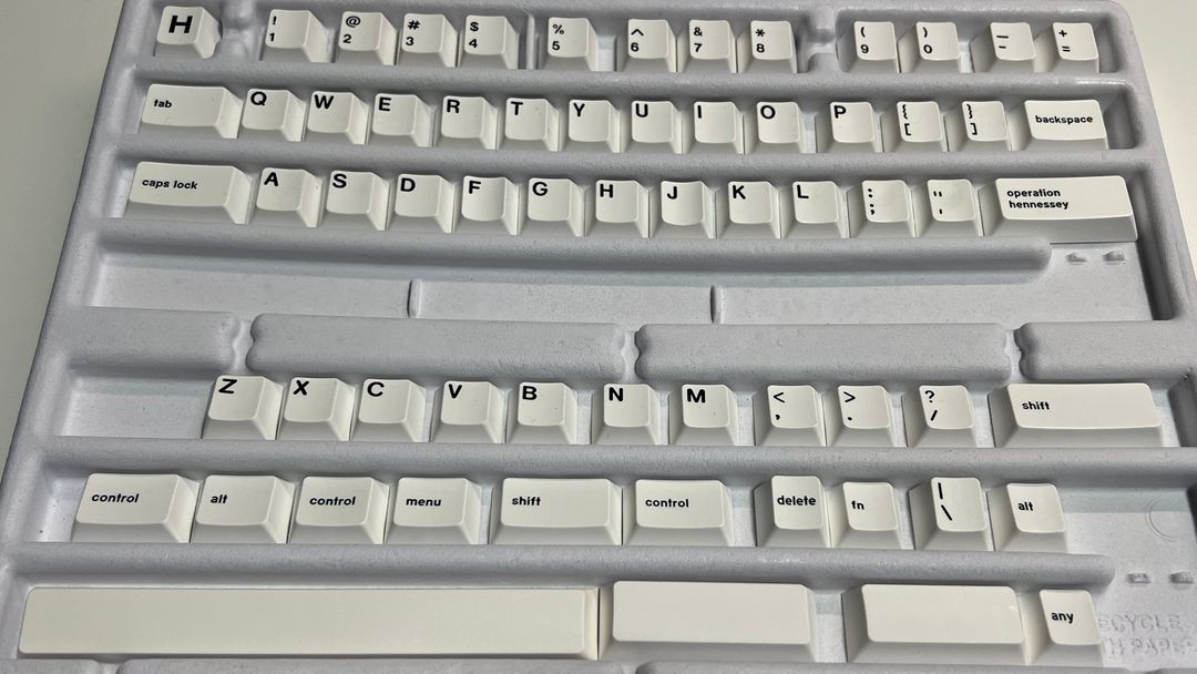 전투용 GMK 키캡. GMK Hennessey 헤네시 이미지