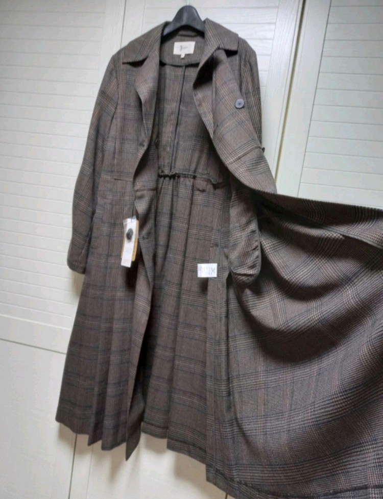 지스튜디오 원피스 겸 트렌치코트(77~88) ㅡ새상품--4