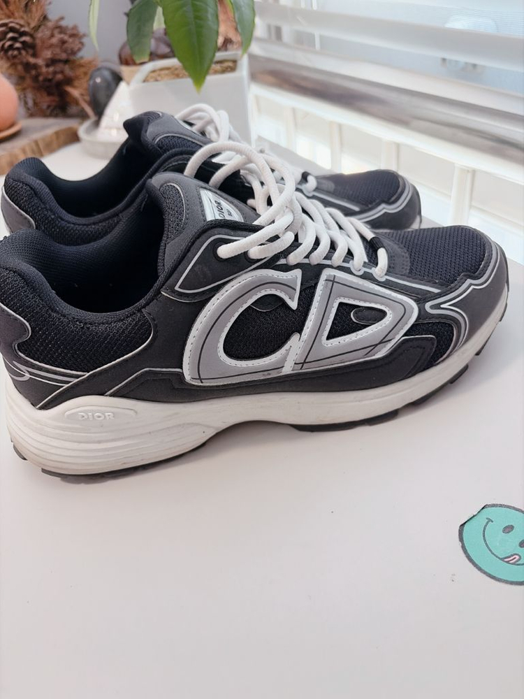 디올 남성스니커즈(블랙)(40) 루이비통 발렌시아가 나이키 유메르 뮤제라 이미지