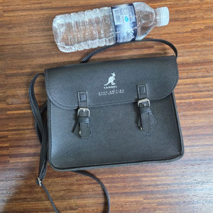 캉골 가죽 크로스백 이미지