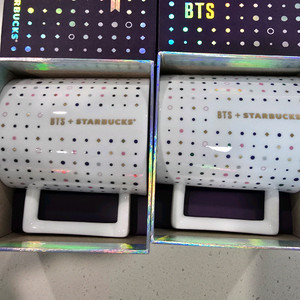 BTS 스타벅스 머그컵 2개 일괄