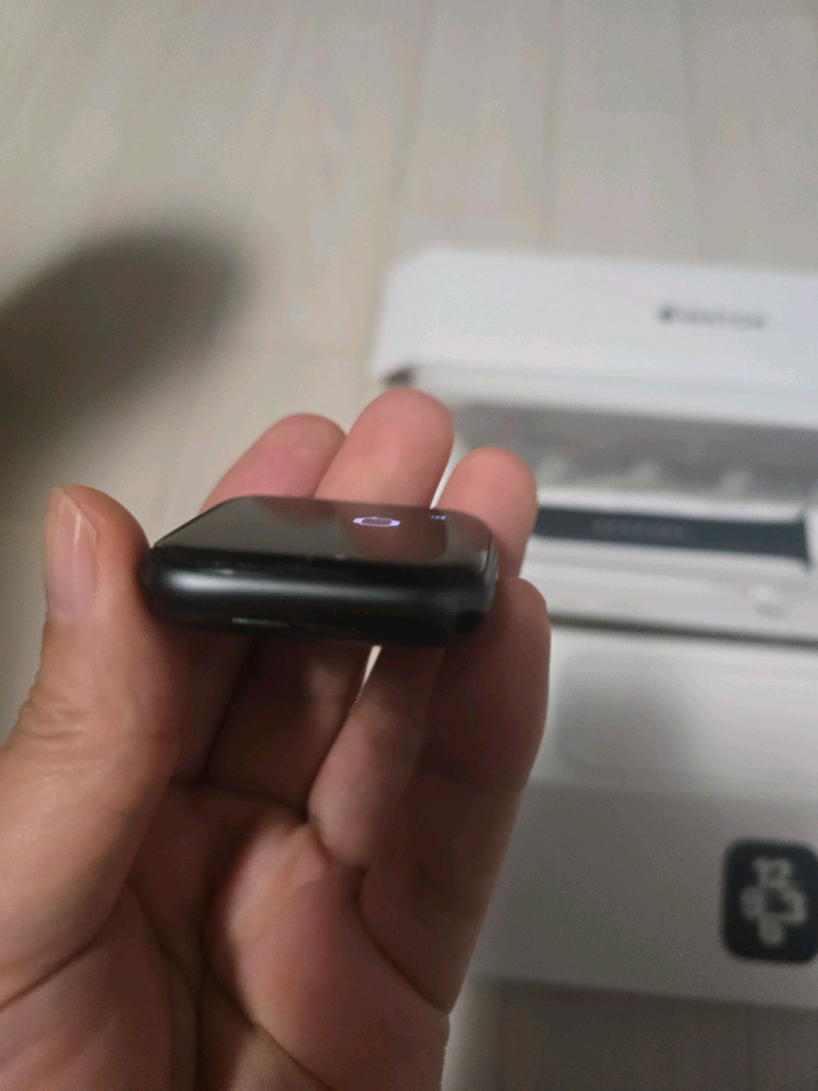 애플워치 SE 44mm 스페이스 그레이 이미지