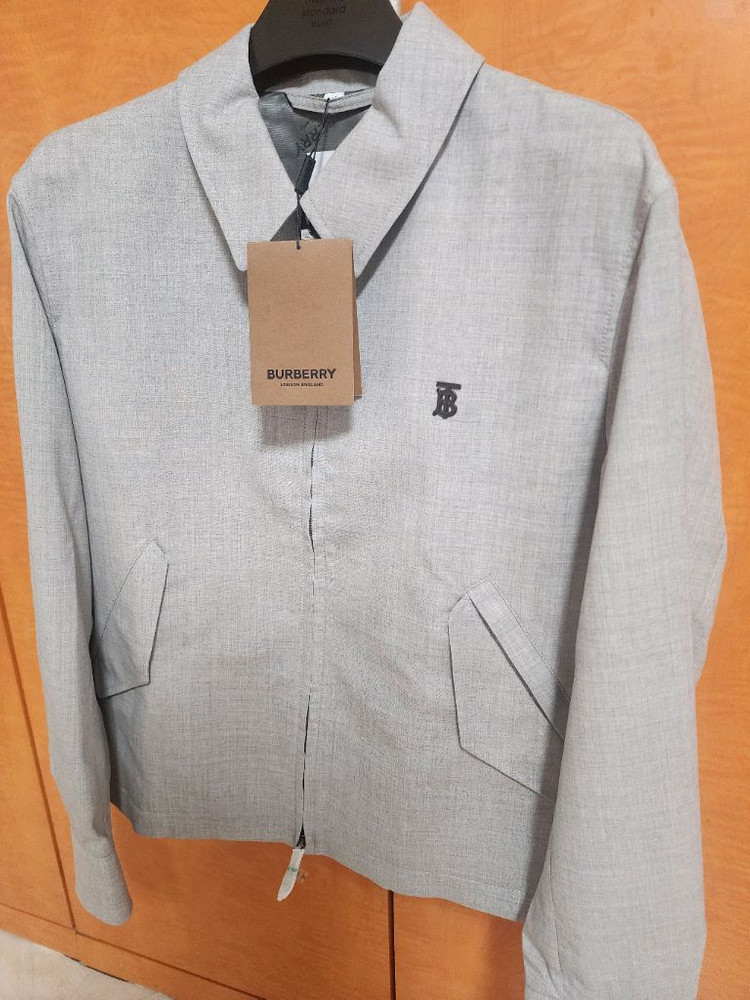 새상품 버버리 그레이 블루종 자켓 팝니다. 정가283만원--7