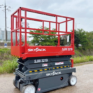 <SJ3219>신한렌탈 현장사용넘버원장비!! 6M 중고고소작업대 판매 전국배송가능 A/S 이벤트중 이미지