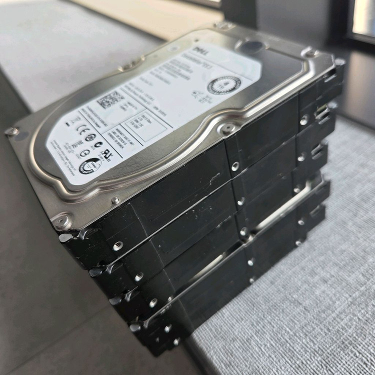 중고 하드디스크 Dell 4TB SAS 엔터프라이즈--1