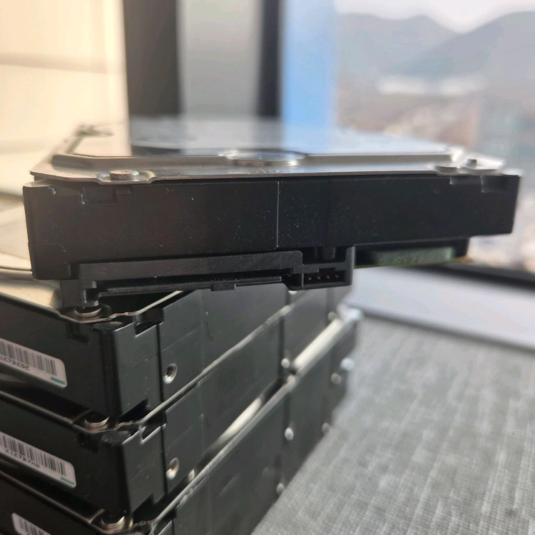 중고 하드디스크 Dell 4TB SAS 엔터프라이즈 이미지