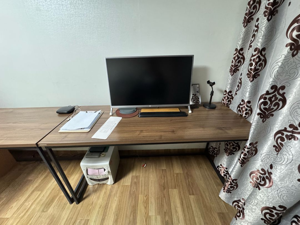 리바트 책상 1500x590 우드 데스크 이미지