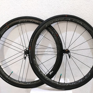 컨디션상]] 정품 캄파놀로 보라원 클린처 35 림브 카본휠셋 팝니다. (88만원) 이미지