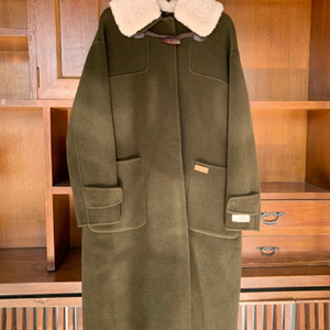 새옷 S 핸드메이드 롱코트 진카키 써스데이아일랜드 t198act23