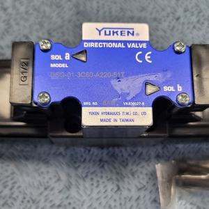 [미사용/정품] YUKEN(유켄) 유압 솔레노이드 밸브 DSG-01-3C60-A220-51T 이미지